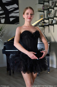 Black Swan Ballet - 01